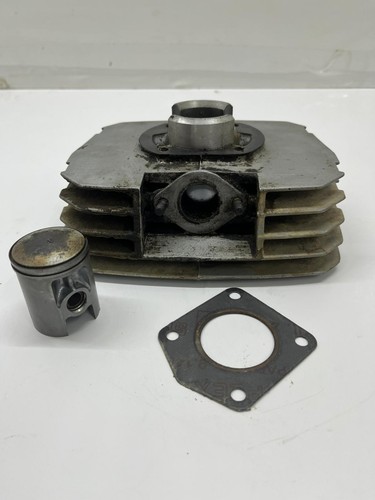 Cylindre avec piston - avec, original