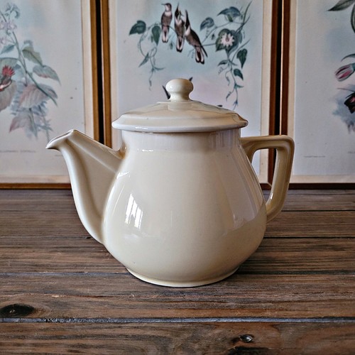 Théière style art déco