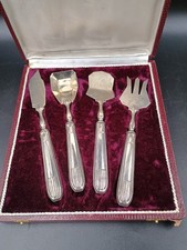 Service à mignardises en