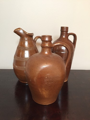 Lot trois bouteilles - de, ou