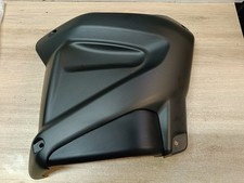 UN CARENAGE FLAN DROIT ORIGINE