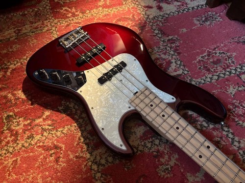 Guitare basse électrique