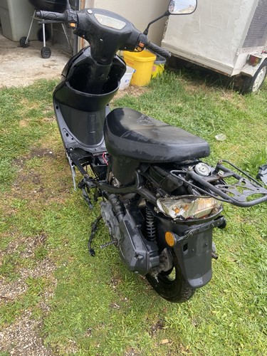 Scooter pour pièce - scooter,