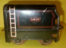 tender JEP noir et rouge SNCF