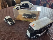 Lot De 4 Véhicules de POLICE pie au 1/43 ème (No Dinky, Corgi, Solido, JRD)