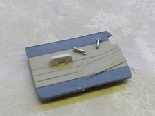 1/18  Intérieur de porte