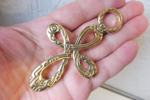 Beau grand pendentif doré - beau,