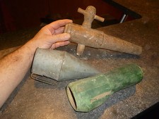 Ancien Outil Robinet Bois Fut Vin Tonneau Coffin Godeau de Pierre à Aiguiser