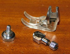 pied MACHINE à COUDRE HUSQVARNA 2000 SWEDEN Nähmaschine SEWING foot VIS screw