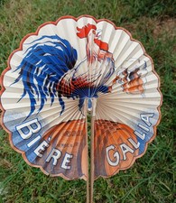 Ancien Eventail Publicitaire En Papier Pour La Bière Gallia Paris. 