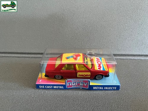 Ancienne voiture miniature - voiture,