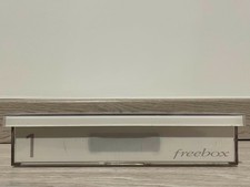 Freebox v5 Crystal – Modem Routeur ADSL (pour pièces ou réparation)