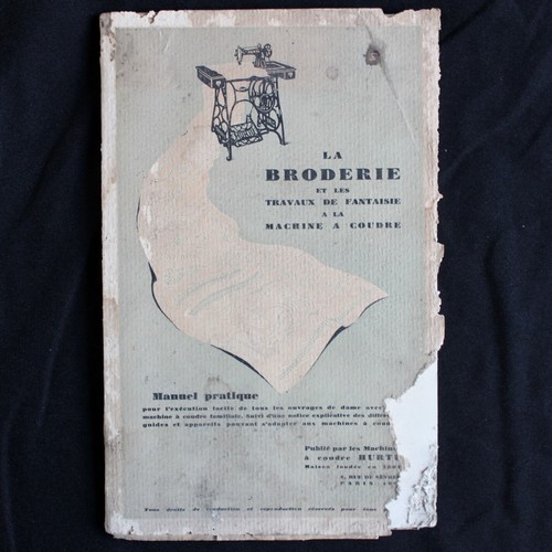 Broderie les travaux de - les,