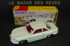 DINKY TOYS  FRANCE.  PANHARD