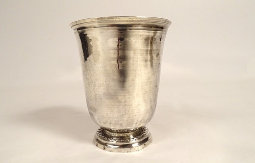 Timbale piedouche argent