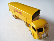 DINKY TOYS Ref 32AJ TRACTEUR PANHARD SEMI REMORQUE KODAK