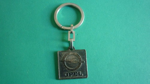 Porte cle metal automobile - cle,