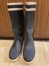 Bottes femme 38 de marque AIGLE très bon état, très peu portées.