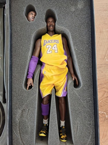 Figurine enterbay nba kobe
