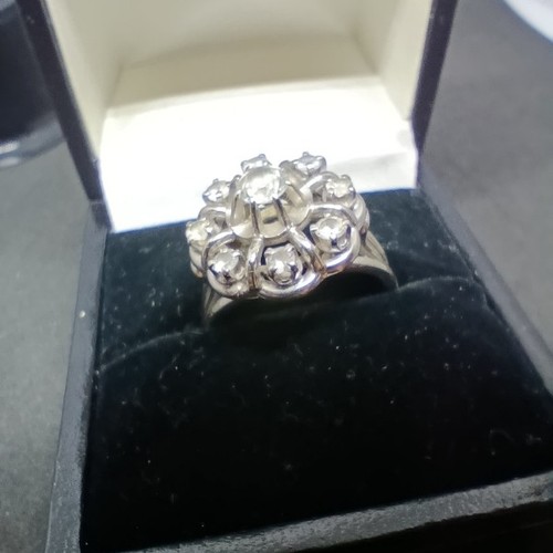 Superbe bague marguerite
