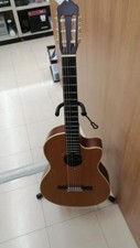 Guitare acoustique électrique