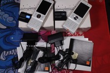 LOT 2 Sony Ericsson W910i Box