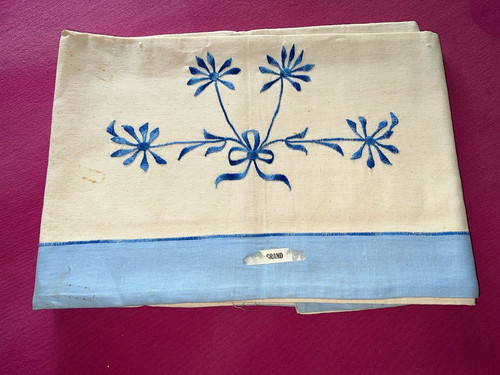 Ancien drap métis - brodé, bleu
