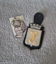 Insigne / pucelle 30 e