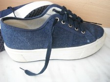 BASKETS  SEMELLE COMPENSEE BLEUE MARINE SEMELLE BLANCHE A LACETS T38