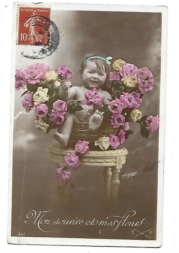 Fantaisie bebe dans panier - -,