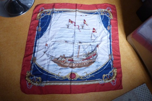Ancien foulard soie celine - foulard,