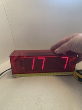 Horloge Reveil Habitat LED rouge Jonas Damon /