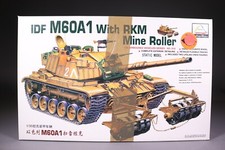 LP462 MINI HOBBY 80106 Maquette 1/35 Char Tank IDF M60A1 with RKW mine roller