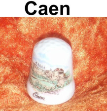 Dé à Coudre Porcelaine Rare Dé Caen France Château Souvenir Dedal