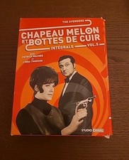 chapeau melon et bottes de