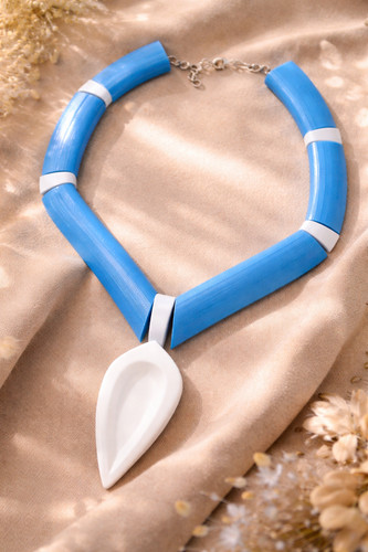Collier style pocahontas - pocahontas, /