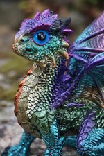 87035 C  FIGURINE STATUE BEBE DRAGON    EN  RESINE    HEROIC FANTASY