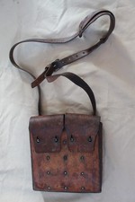 Porte chargeurs cuir pistolet mitrailleur SUOMI KP/31 Finlande Indo casque