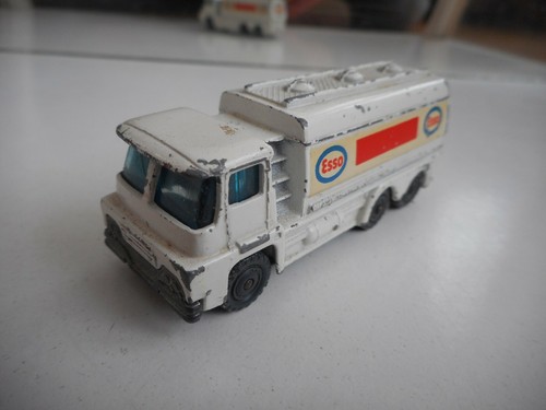 Husky tanker esso - husky, blanc