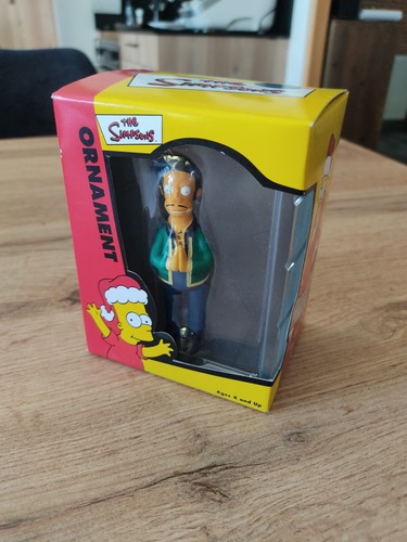 Christmas ornament apu the - /,
