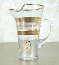 Superbe cruche en verre et dorure. Motif danseuses French Cancan. Années 1950.