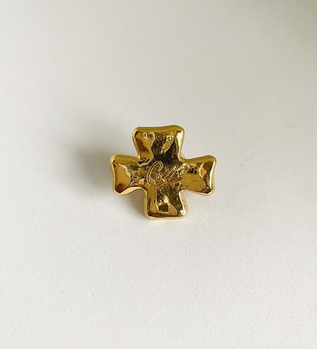 Broche pin croix logo - broche,