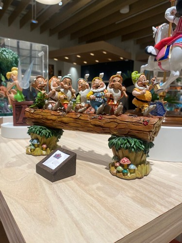 Disney traditions seven - disney,