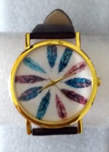 Superbe montre fantaisie - , femme