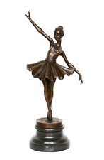Statue après Degas danseuse