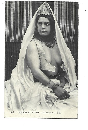 Mauresque aux seins nus - nu,