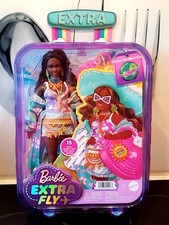 Barbie Extra fly noire Neuve 