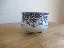 PETIT CACHE POT TRIPODE FAIENCE GIEN XIX ème.