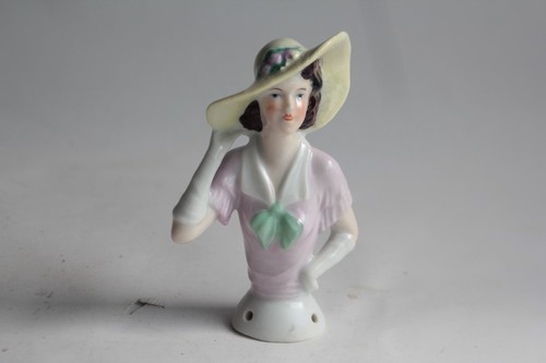 Demi figurine porcelaine femme - porcelaine,