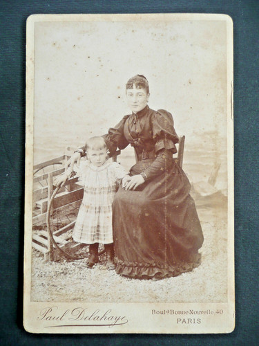 Photo cabinet 1890 - photo,